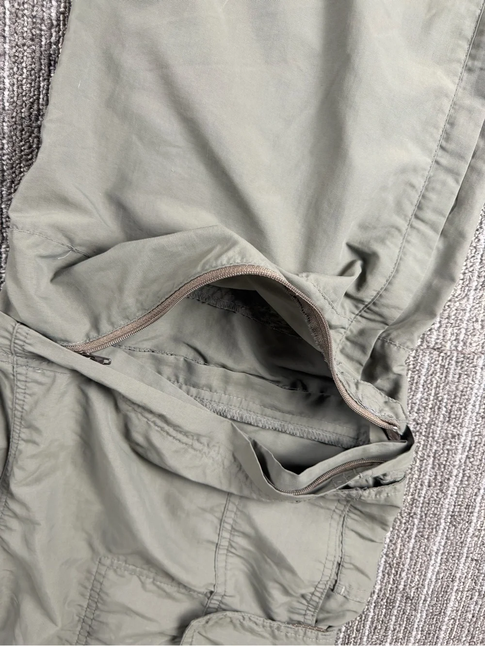 REI Co-op Sahara Men's Convertible Pants M-32 Long Sage Green Zip Off Legs